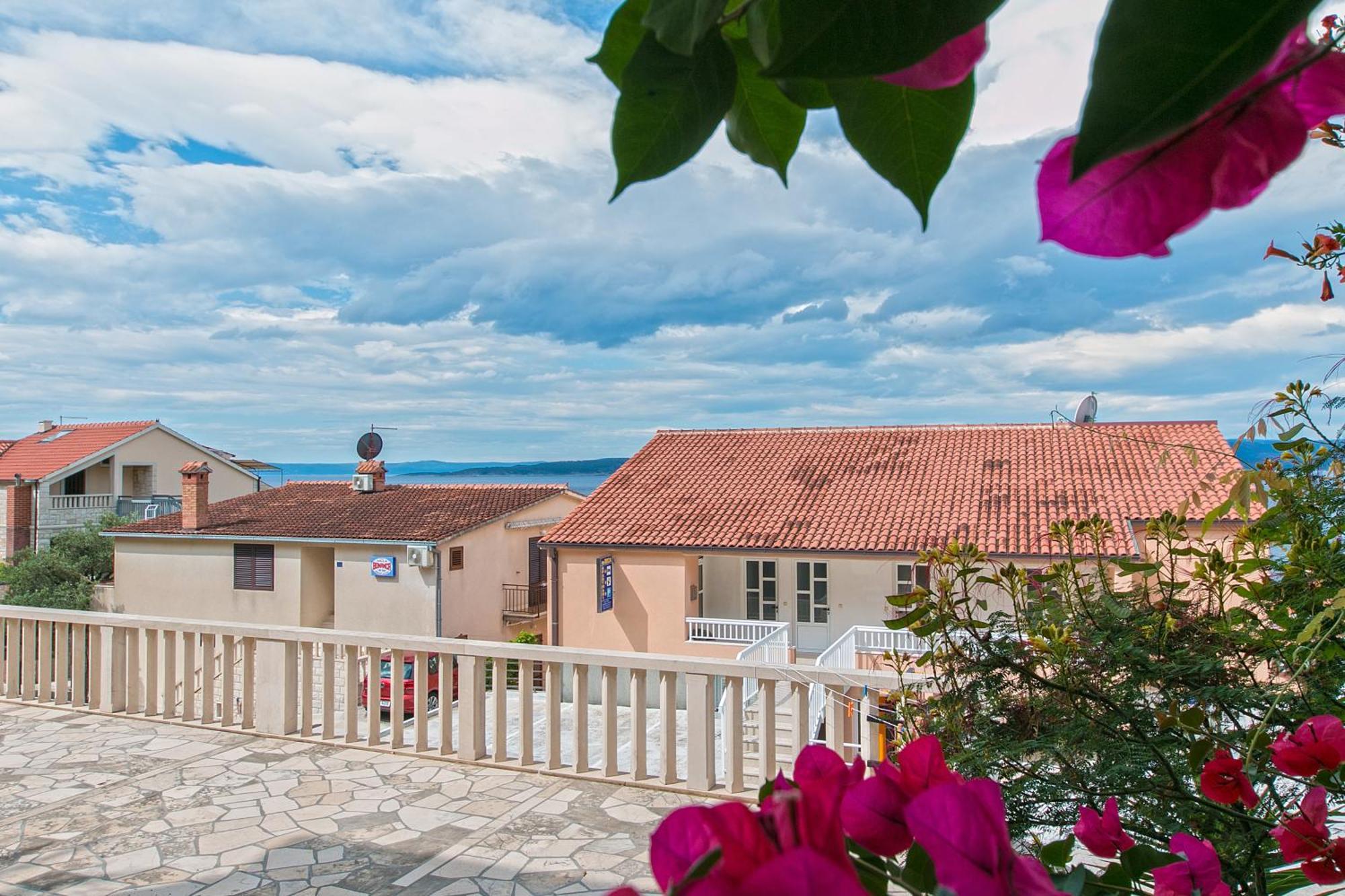 Apartments And Rooms By The Sea Brela, Makarska - 2752 Экстерьер фото